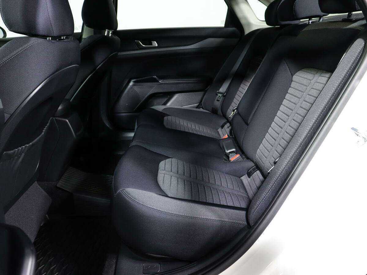 Купить Kia K5 с пробегом. Фото: #7