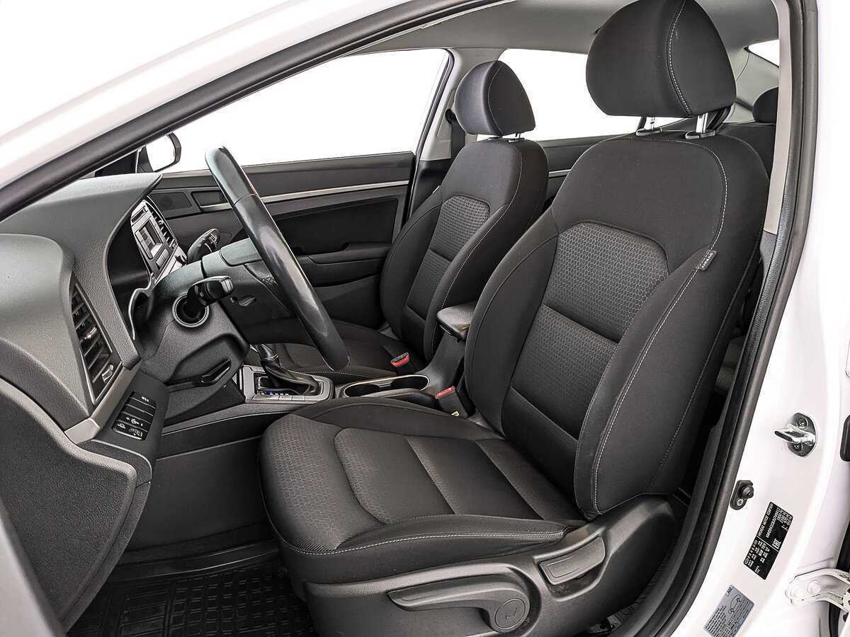Купить Hyundai Elantra с пробегом. Фото: #18
