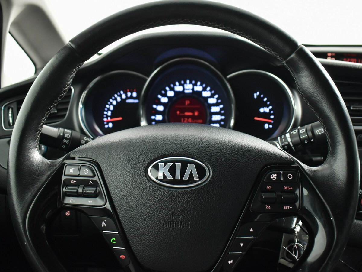 Купить Kia Ceed с пробегом. Фото: #13