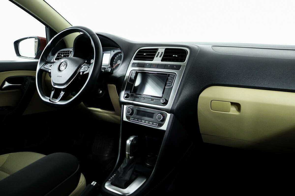 Купить Volkswagen Polo с пробегом. Фото: #8