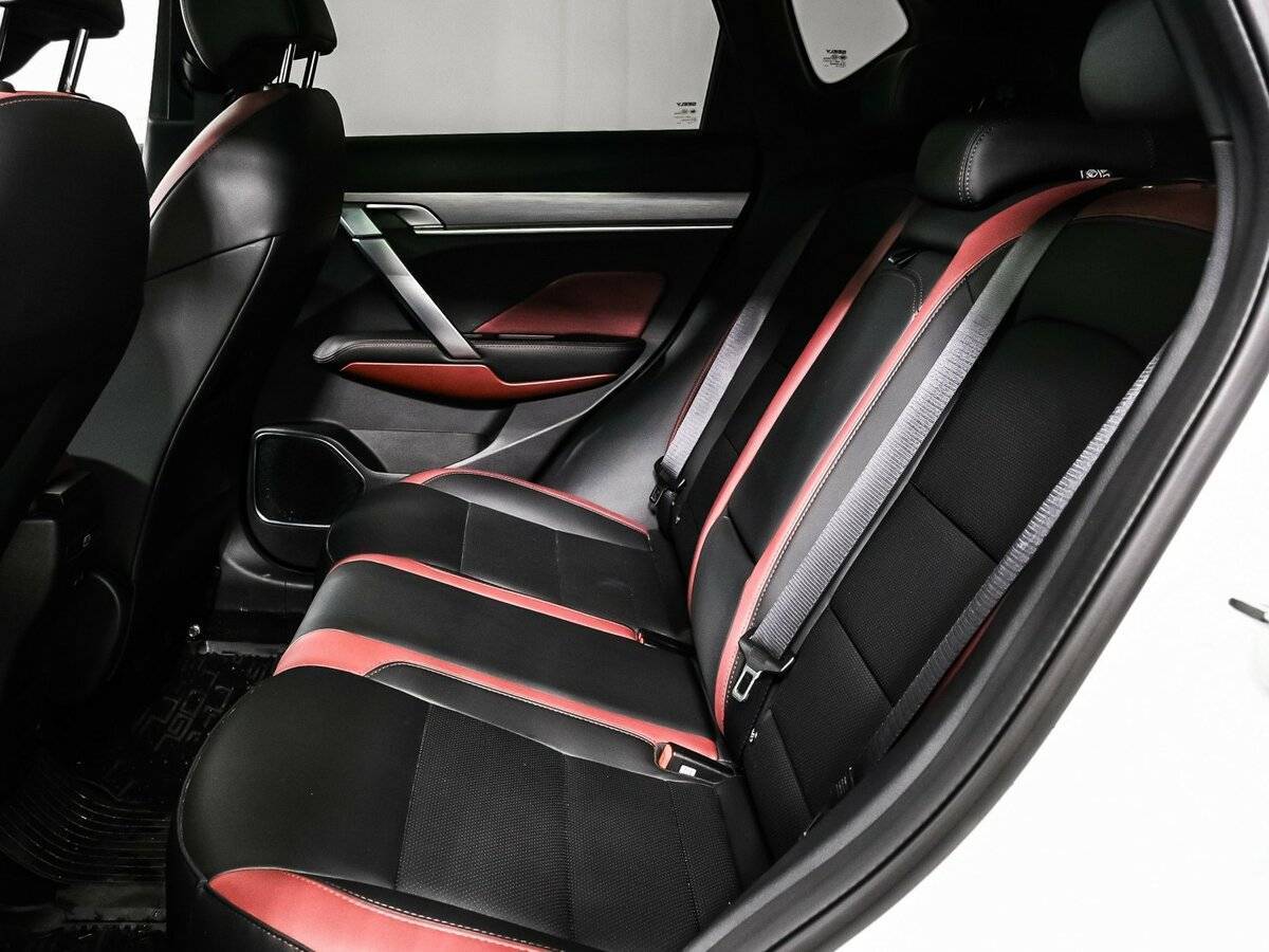 Купить Geely Coolray с пробегом. Фото: #11