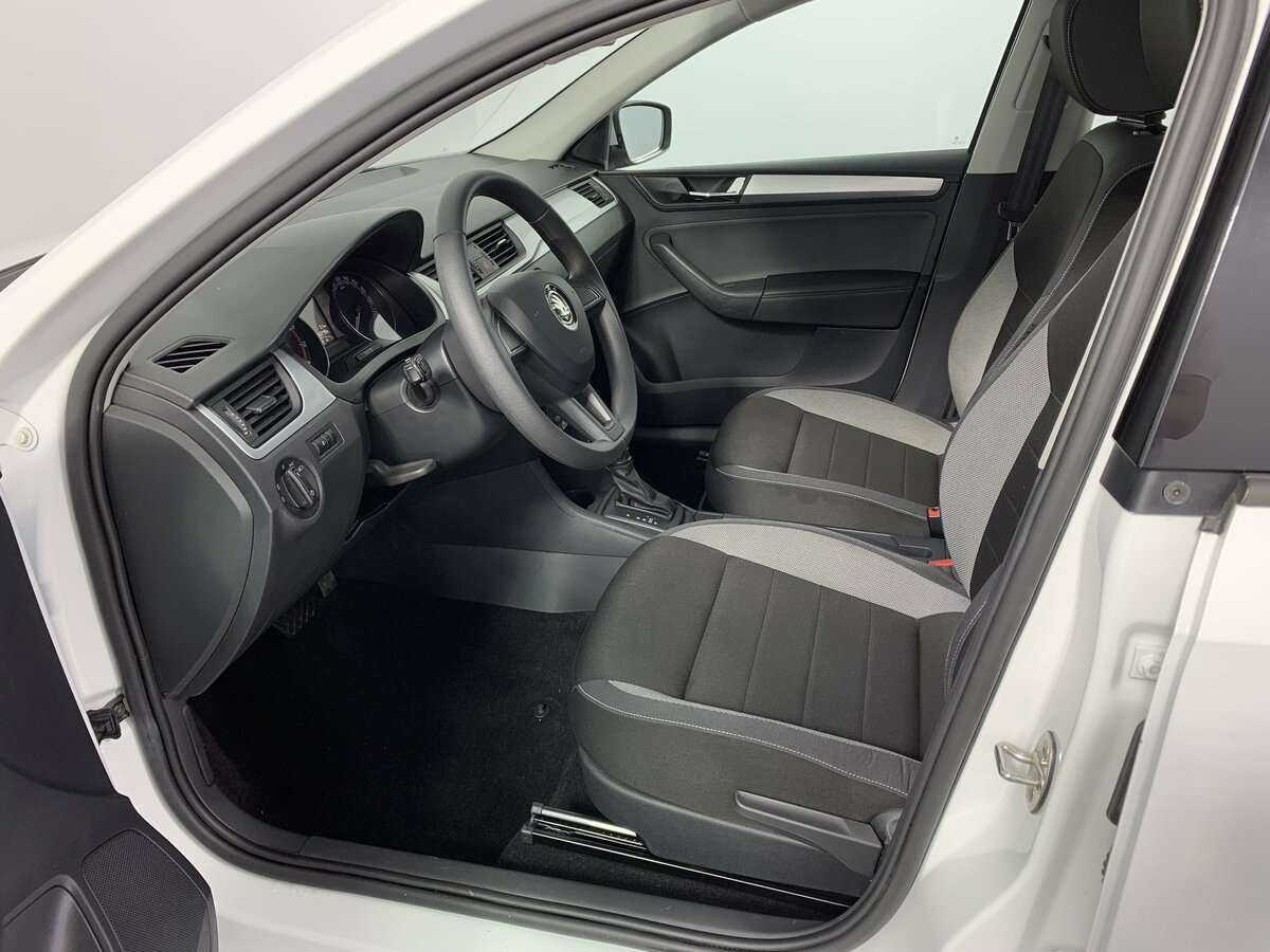 Купить Skoda Rapid с пробегом. Фото: #11