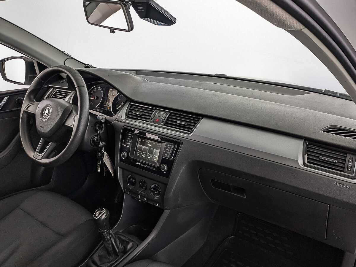 Купить Skoda Rapid с пробегом. Фото: #10