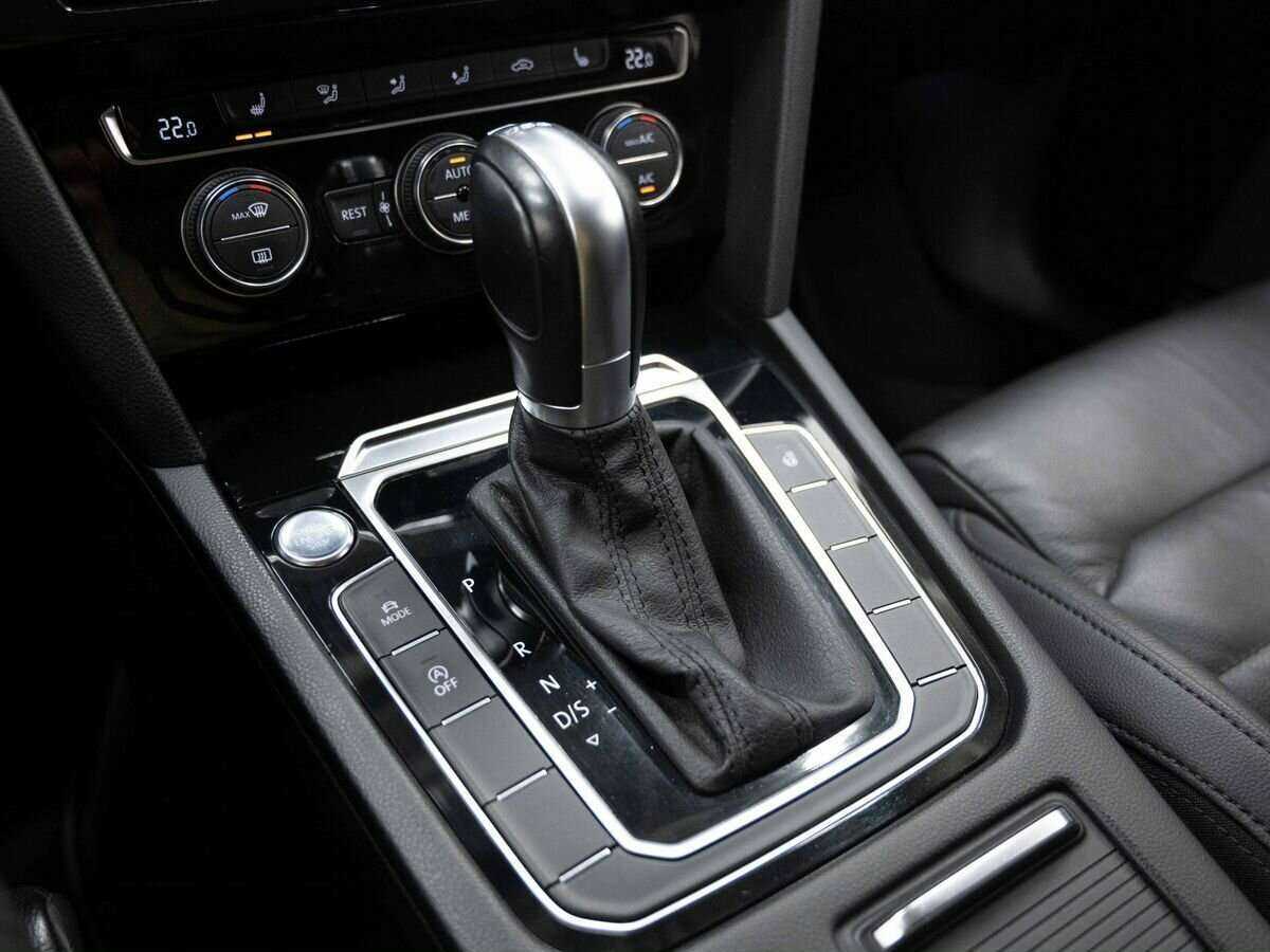 Купить Volkswagen Passat с пробегом. Фото: #19