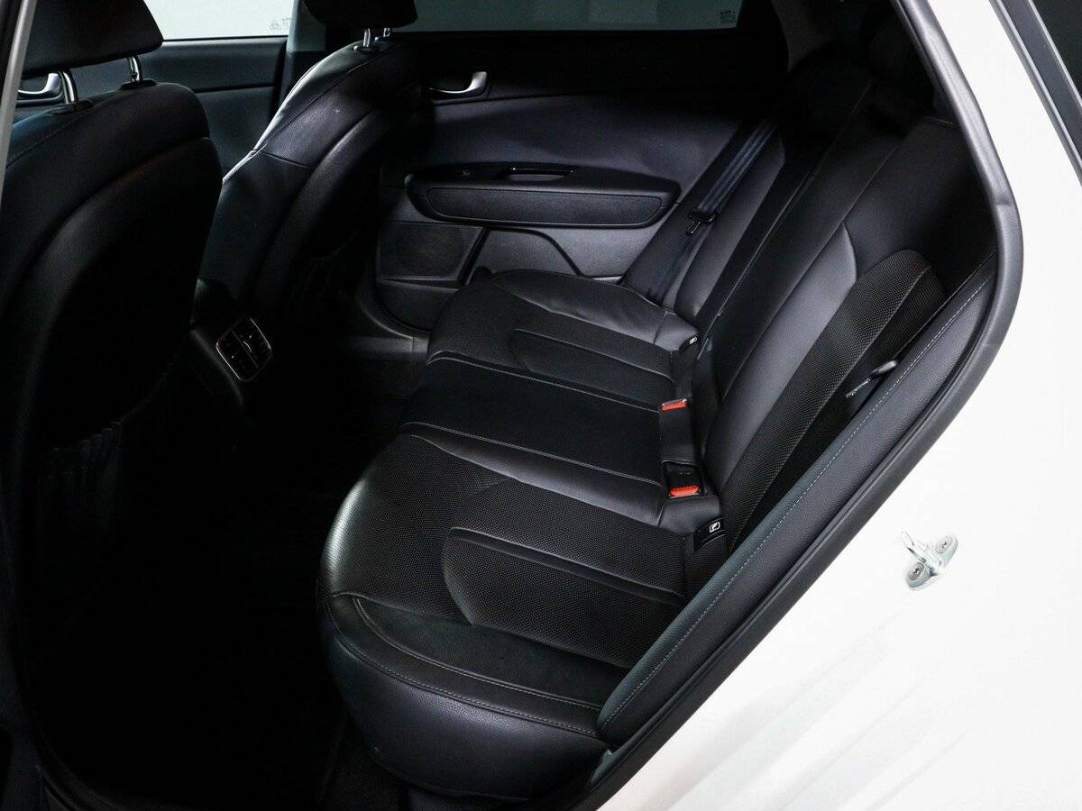 Купить Kia Optima с пробегом. Фото: #9