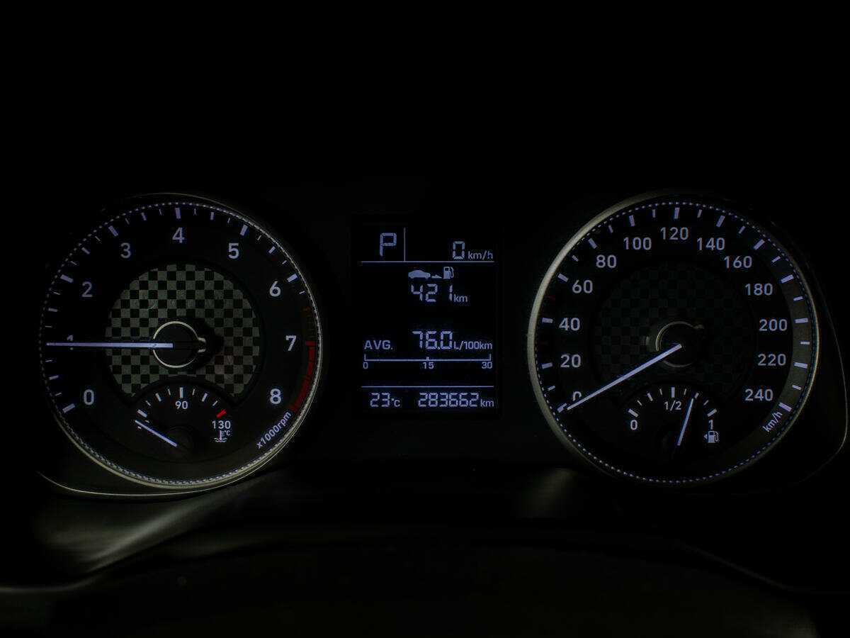 Купить Hyundai Elantra с пробегом. Фото: #11