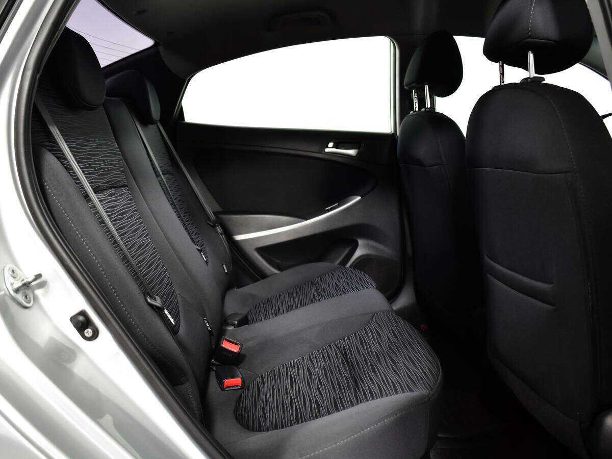 Купить Hyundai Solaris с пробегом. Фото: #9