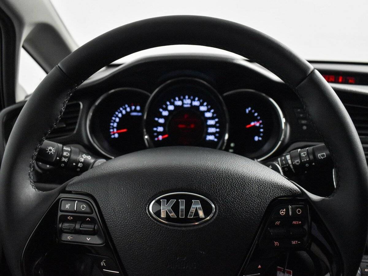 Купить Kia Ceed с пробегом. Фото: #16