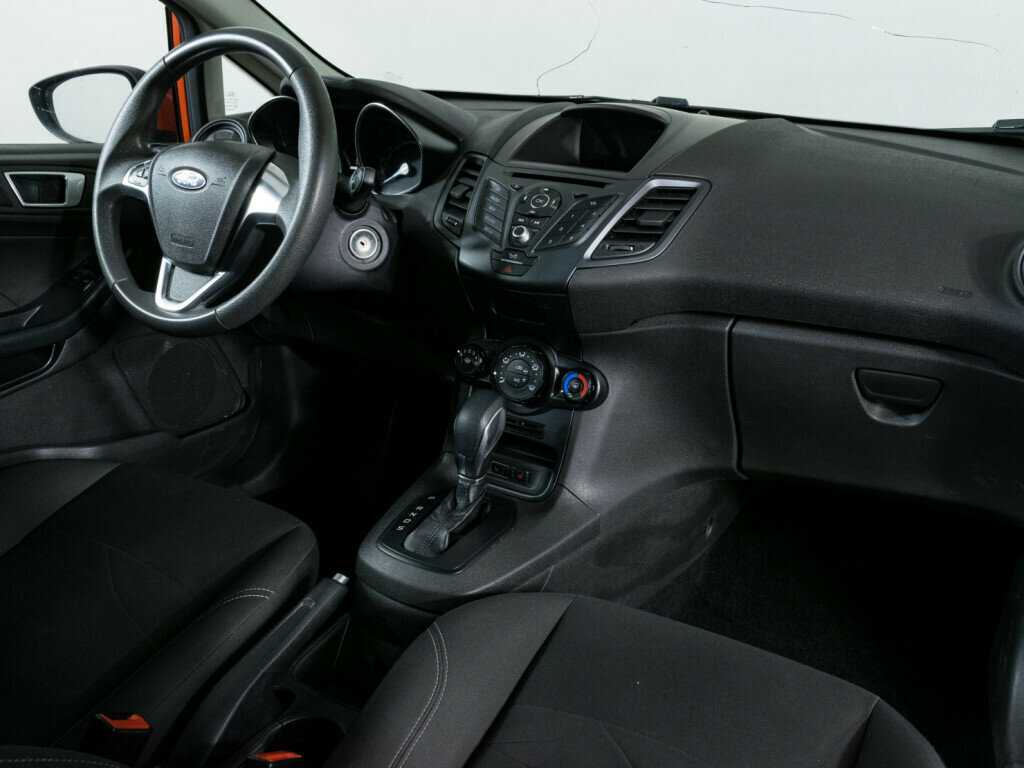 Купить Ford Fiesta с пробегом. Фото: #8