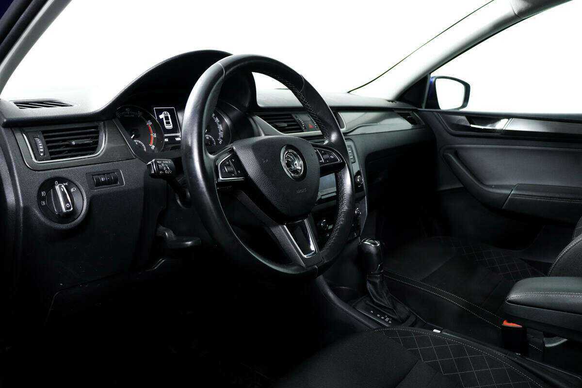 Купить Skoda Rapid с пробегом. Фото: #12