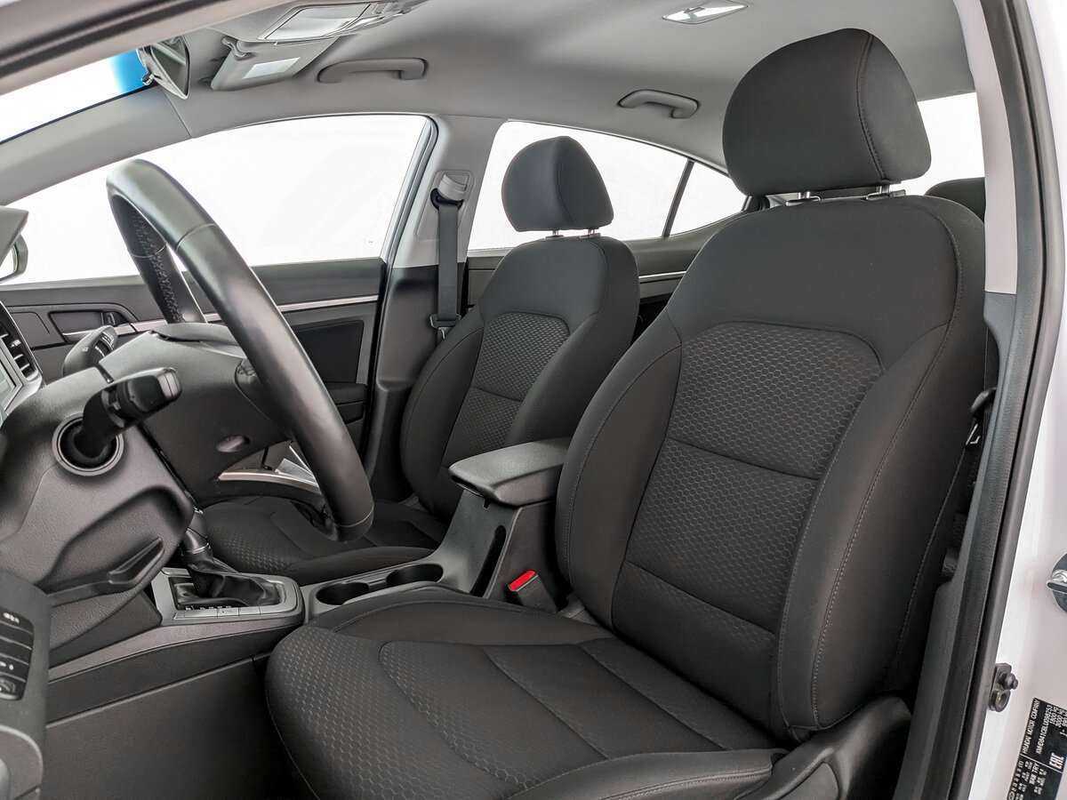 Купить Hyundai Elantra с пробегом. Фото: #15