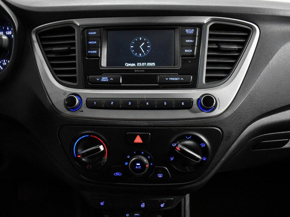 Купить Hyundai Solaris с пробегом. Фото: #11