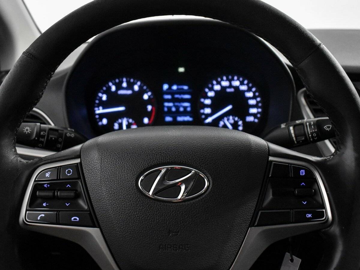 Купить Hyundai Solaris с пробегом. Фото: #13