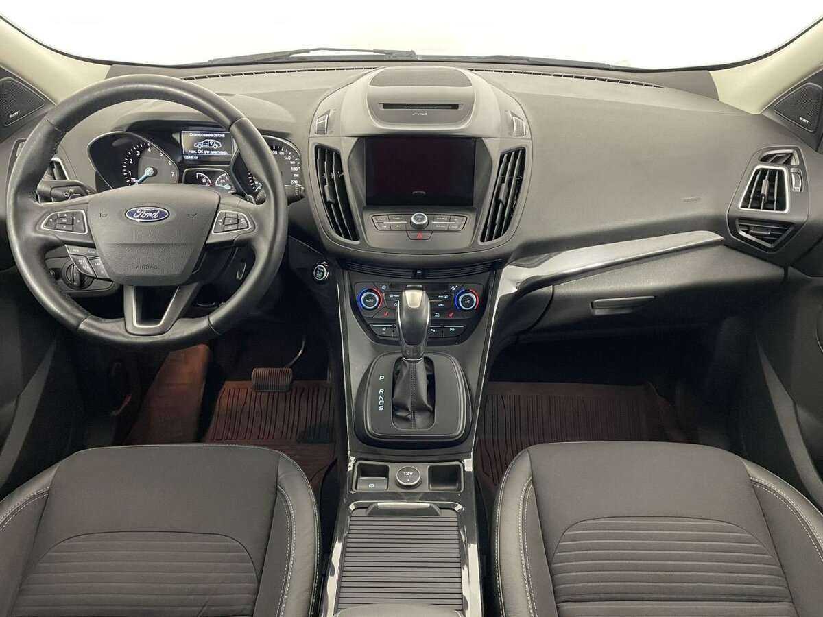 Купить Ford Kuga с пробегом. Фото: #4