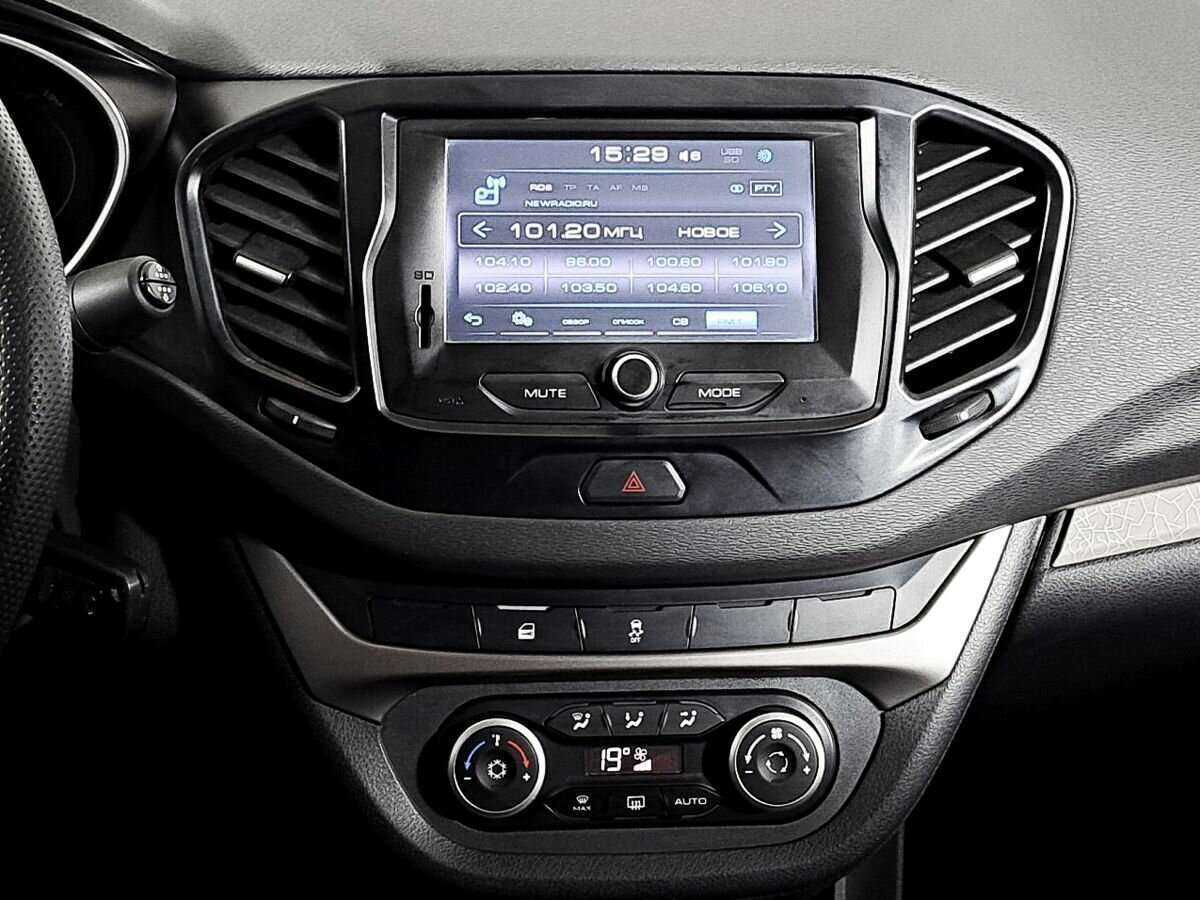 Купить Lada (ВАЗ) Vesta с пробегом. Фото: #9