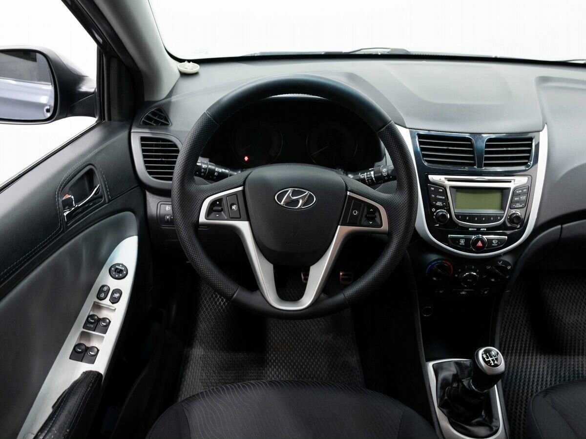 Купить Hyundai Solaris с пробегом. Фото: #13