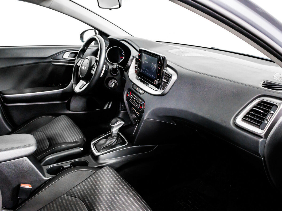 Купить Kia Ceed с пробегом. Фото: #7