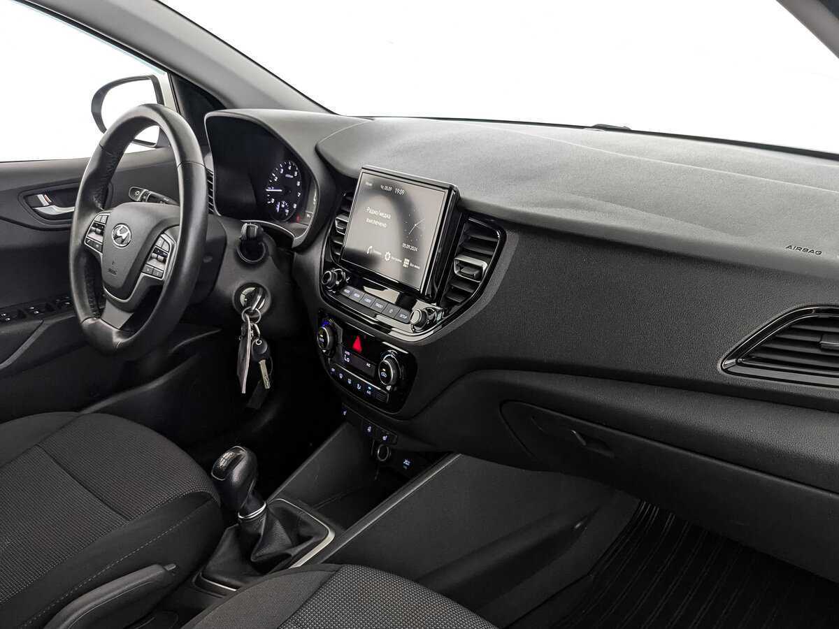 Купить Hyundai Solaris с пробегом. Фото: #8