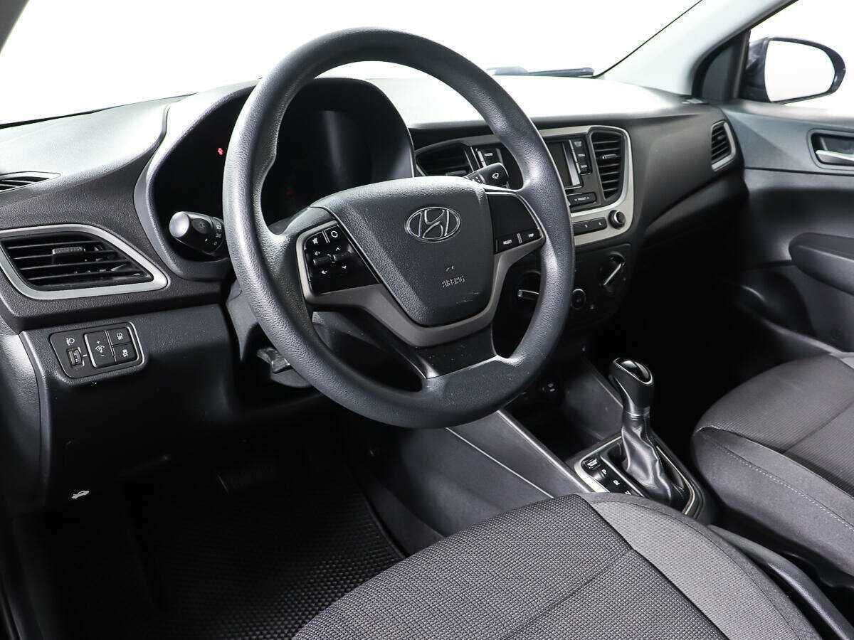 Купить Hyundai Solaris с пробегом. Фото: #12