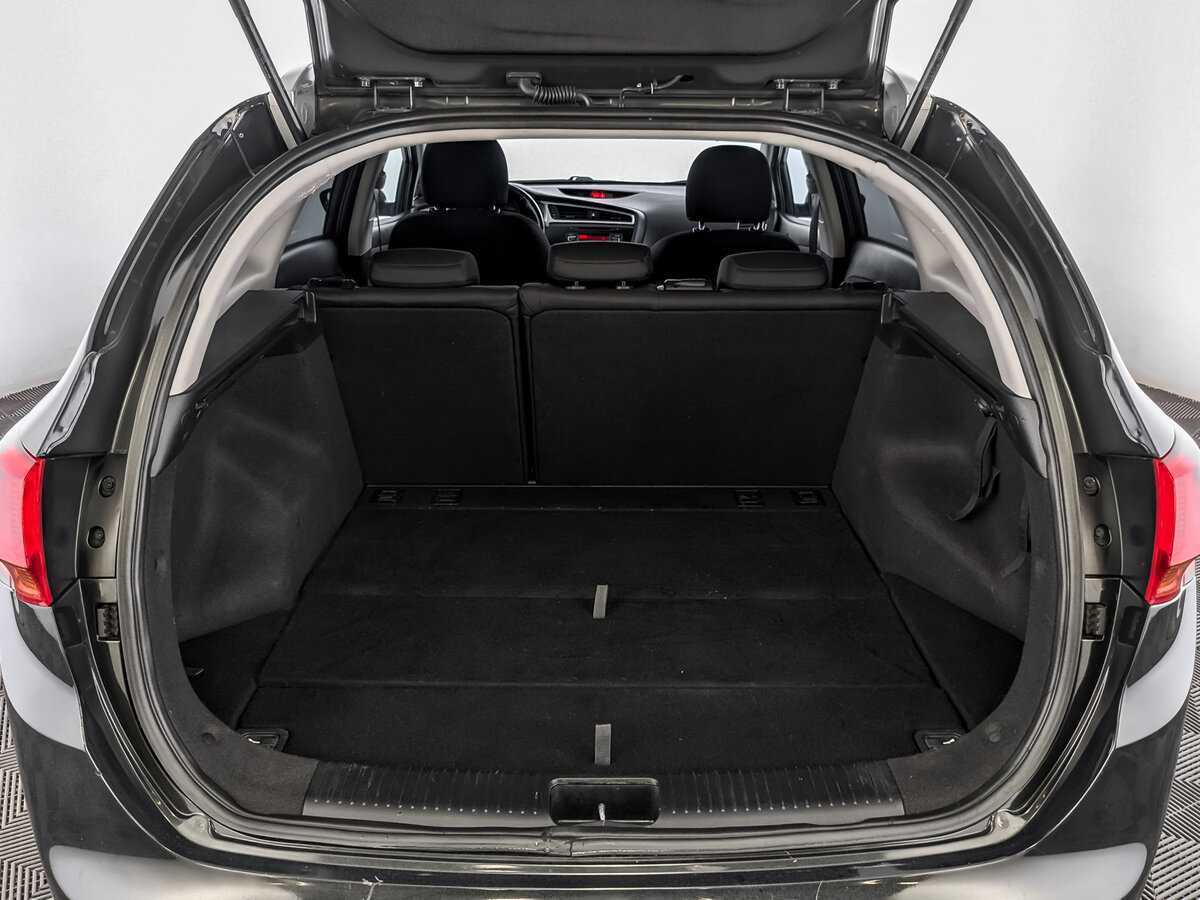 Купить Kia Ceed с пробегом. Фото: #9