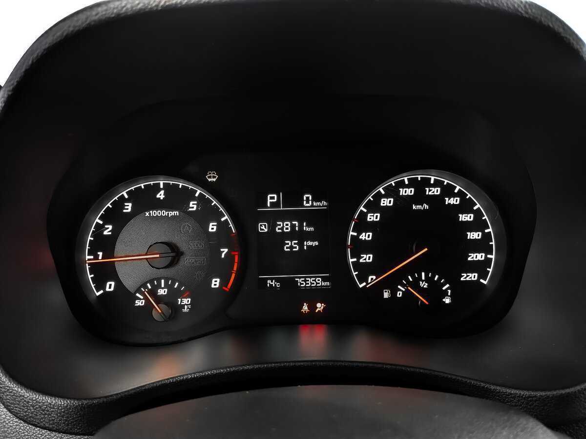 Купить Hyundai Solaris с пробегом. Фото: #15