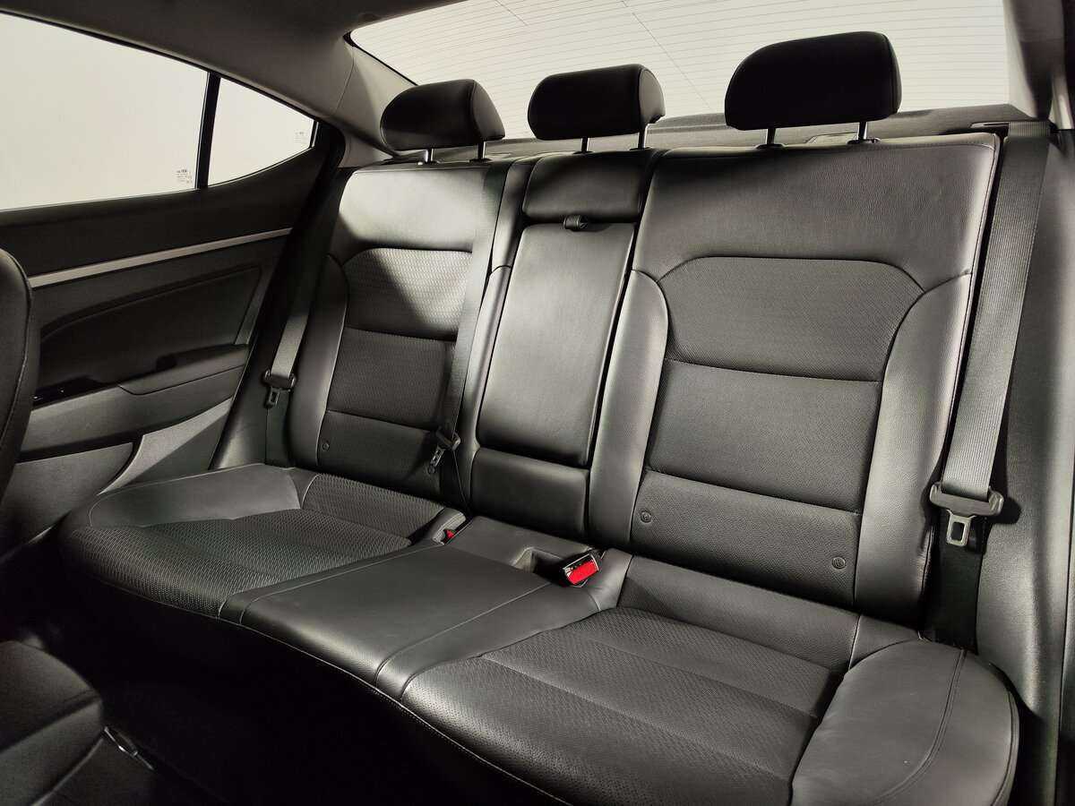 Купить Hyundai Elantra с пробегом. Фото: #7