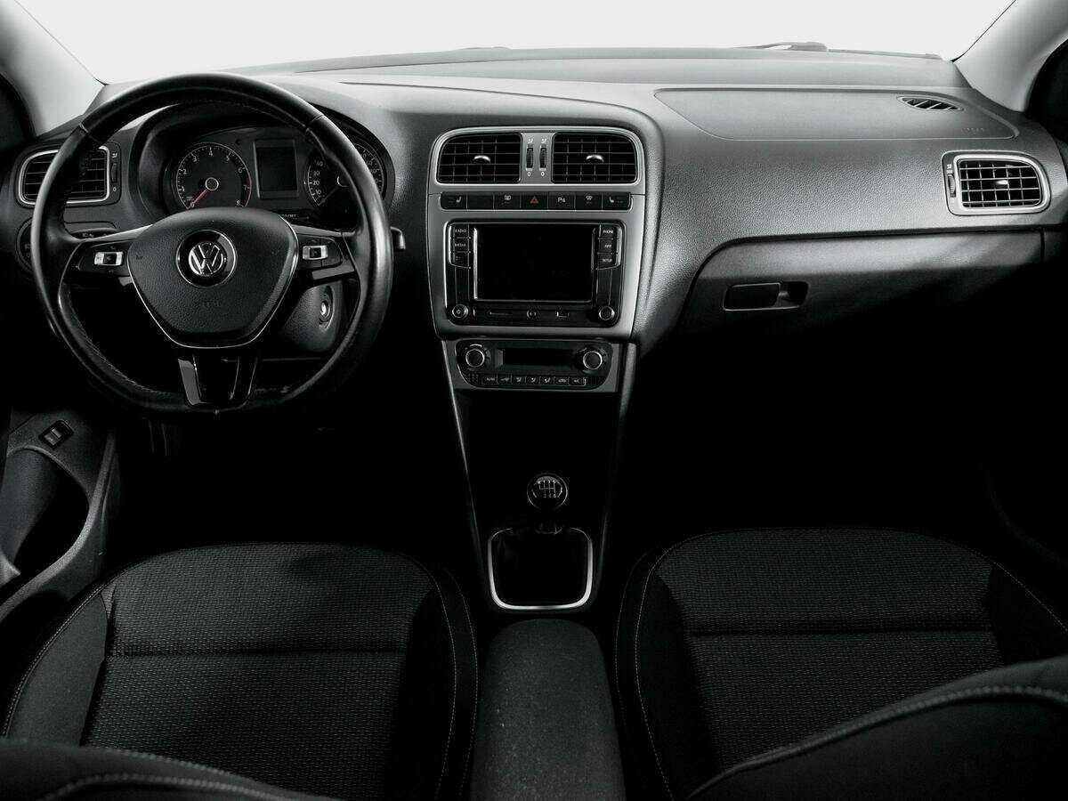 Купить Volkswagen Polo с пробегом. Фото: #9