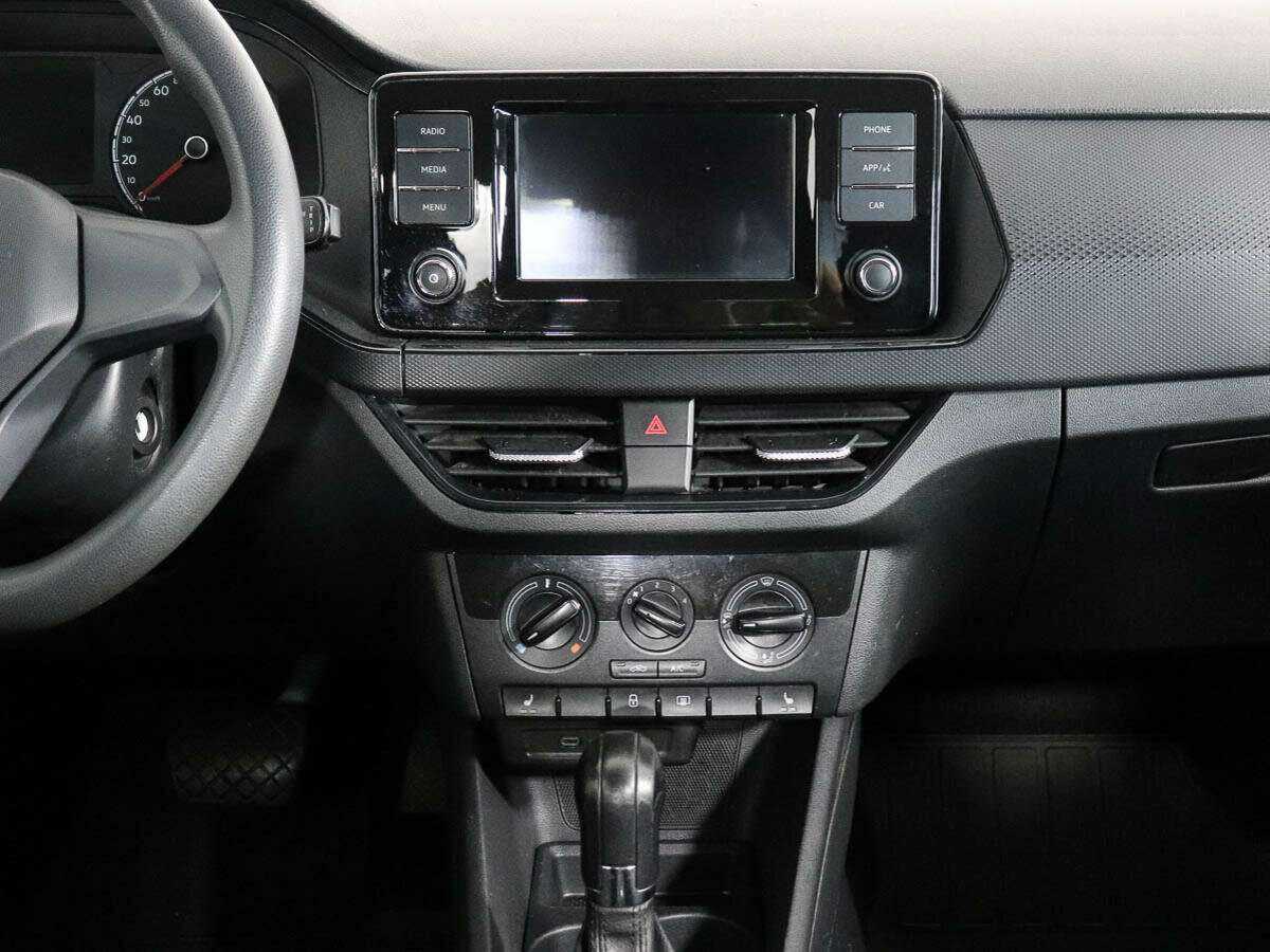 Купить Volkswagen Polo с пробегом. Фото: #11