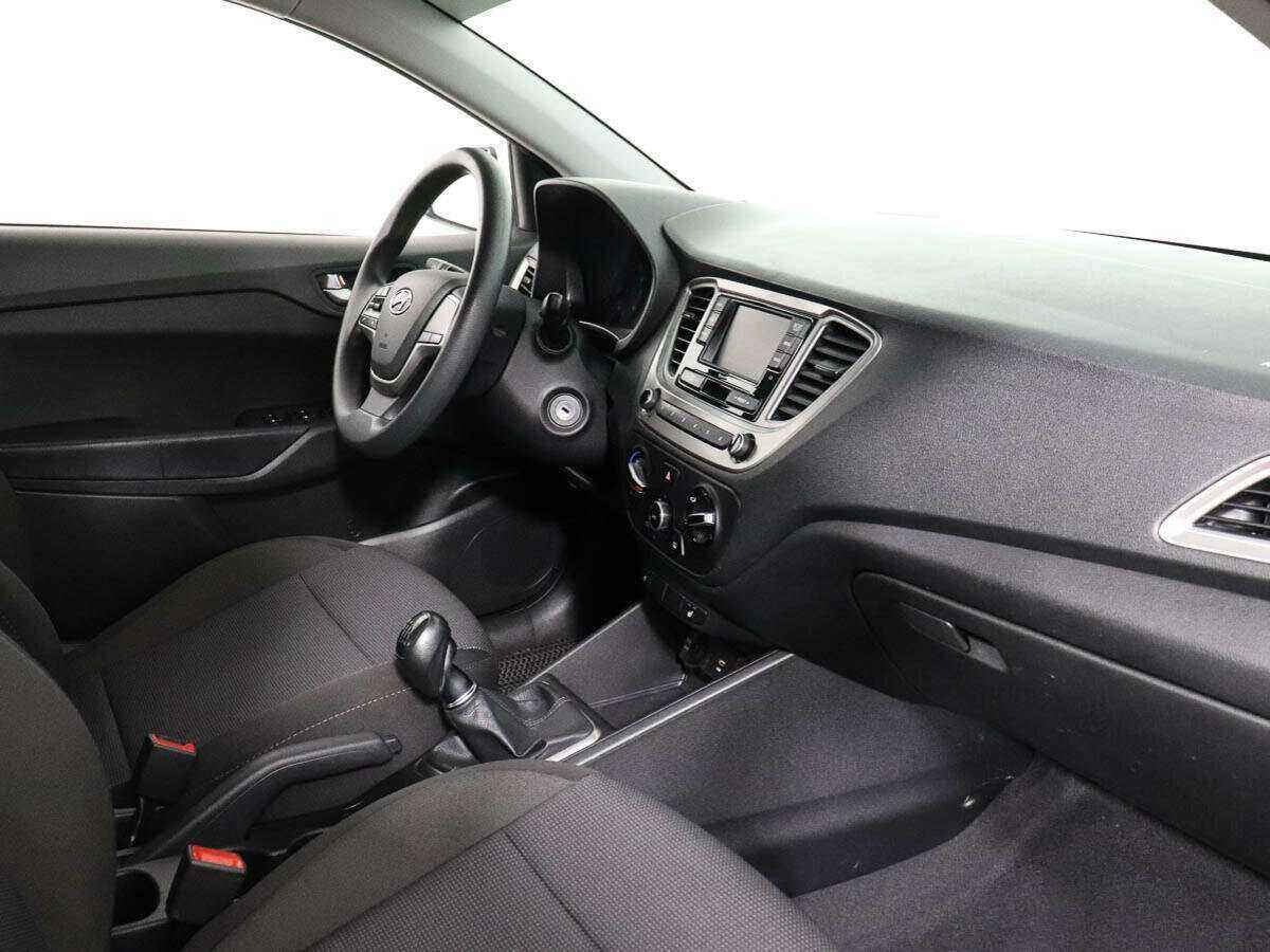 Купить Hyundai Solaris с пробегом. Фото: #6