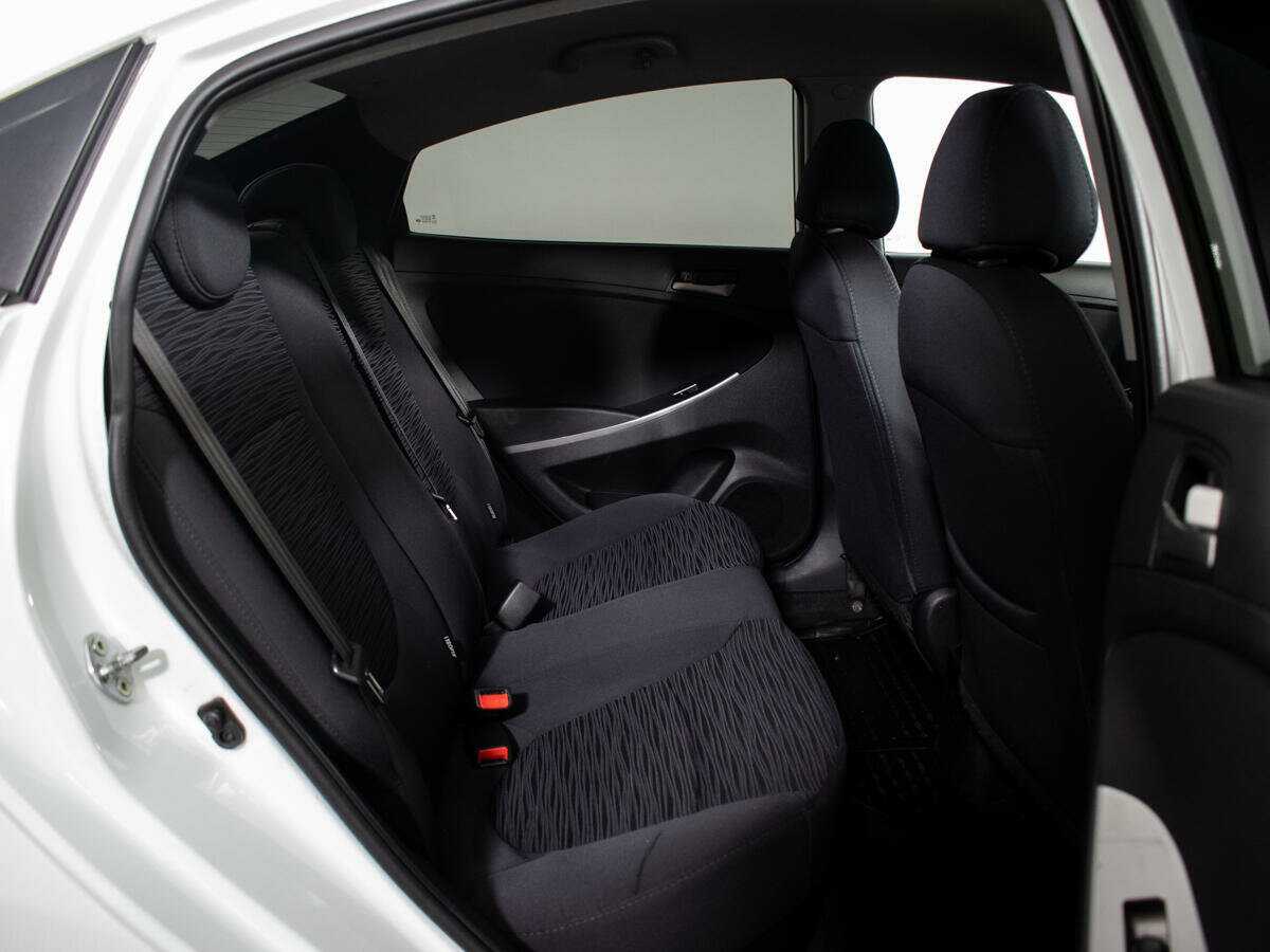 Купить Hyundai Solaris с пробегом. Фото: #9