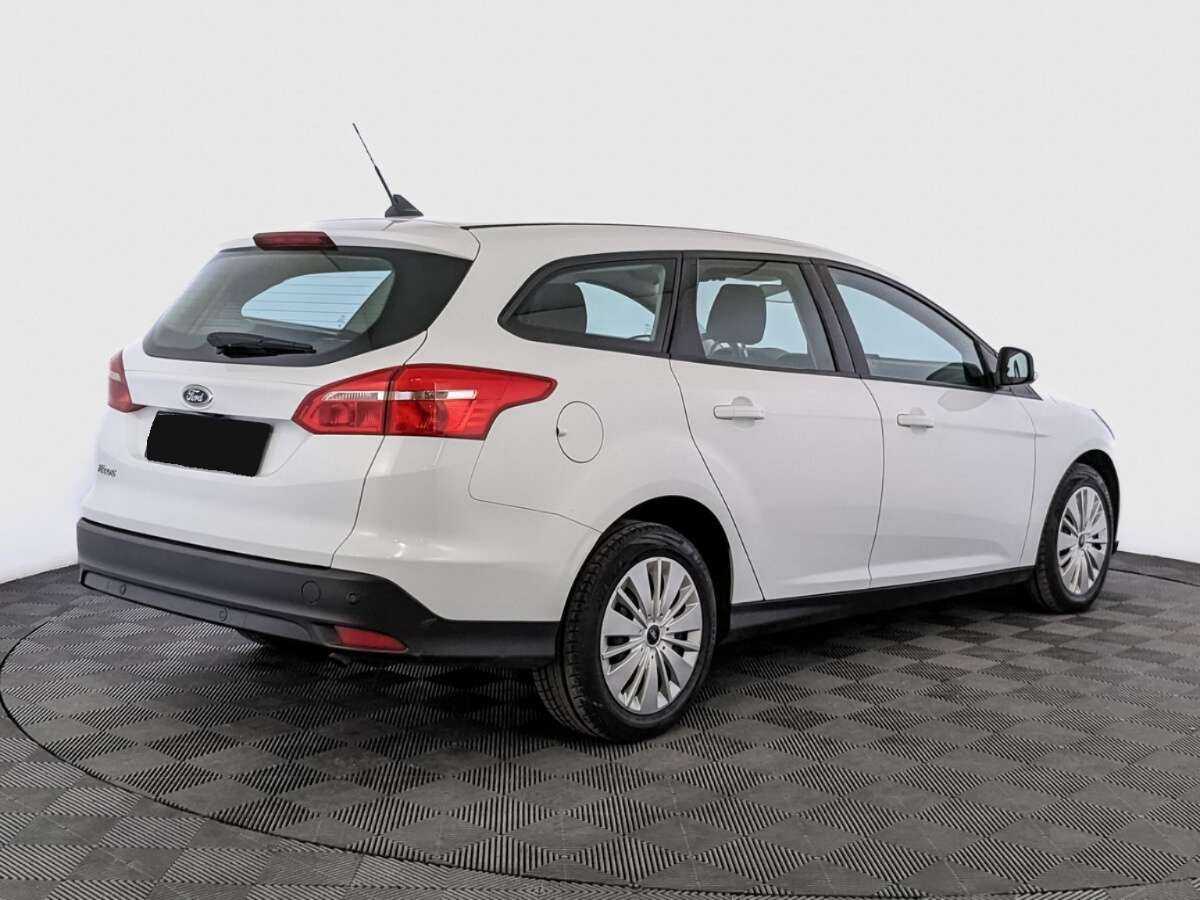 Купить Ford Focus с пробегом. Фото: #4