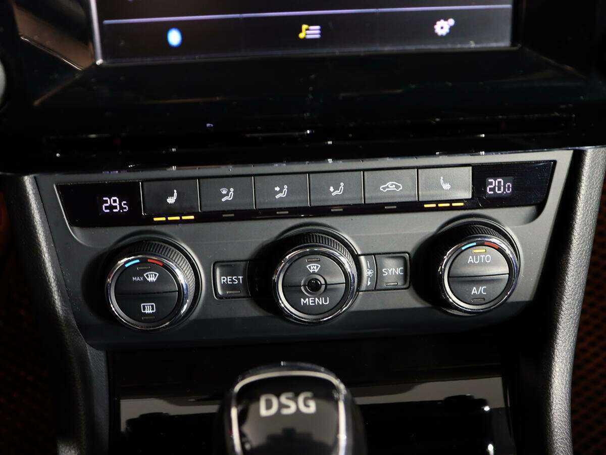 Купить Skoda Superb с пробегом. Фото: #18