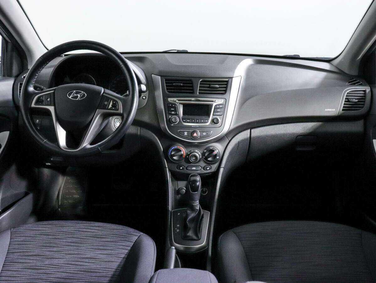 Купить Hyundai Solaris с пробегом. Фото: #9