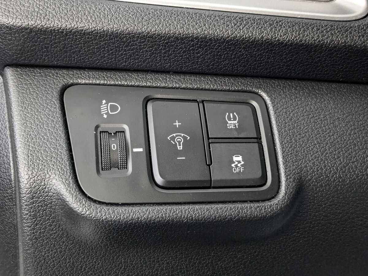 Купить Hyundai Solaris с пробегом. Фото: #21