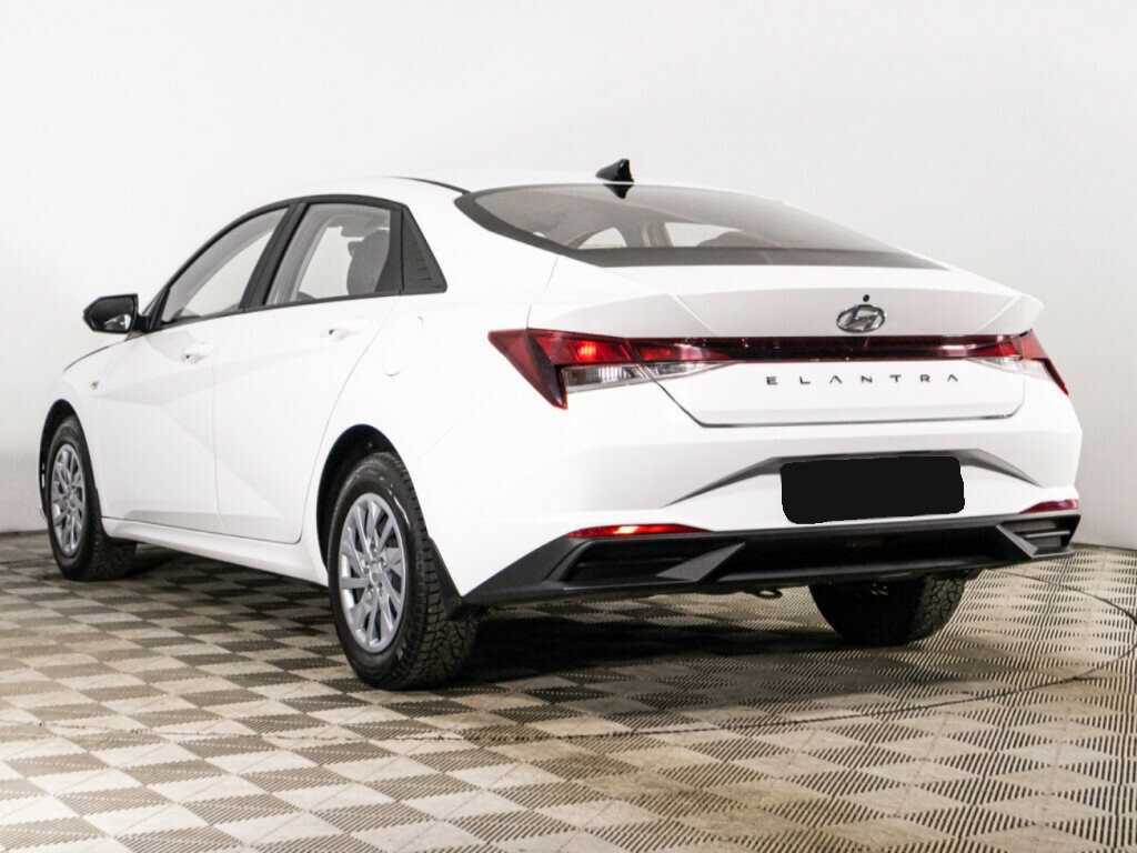 Купить Hyundai Elantra с пробегом. Фото: #6