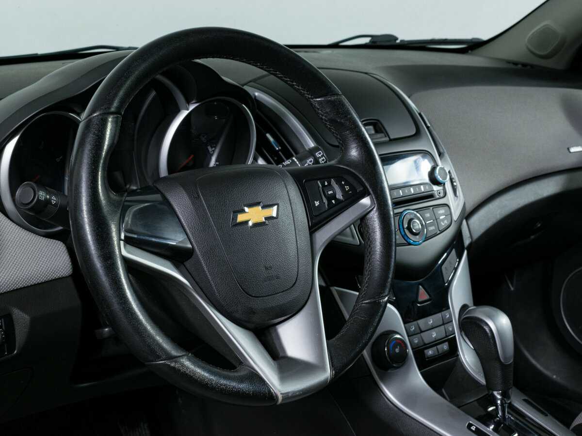 Купить Chevrolet Cruze с пробегом. Фото: #10