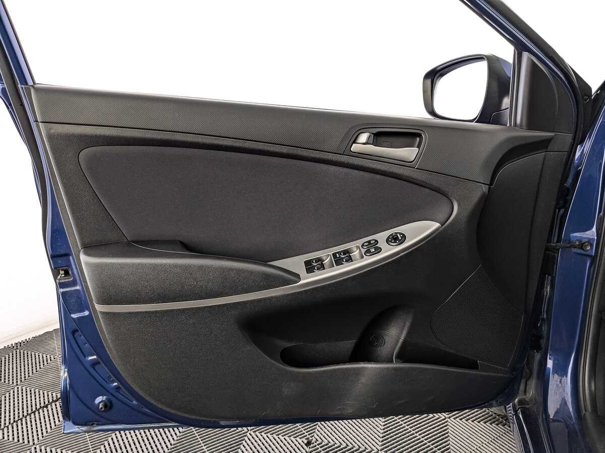 Купить Hyundai Solaris с пробегом. Фото: #14