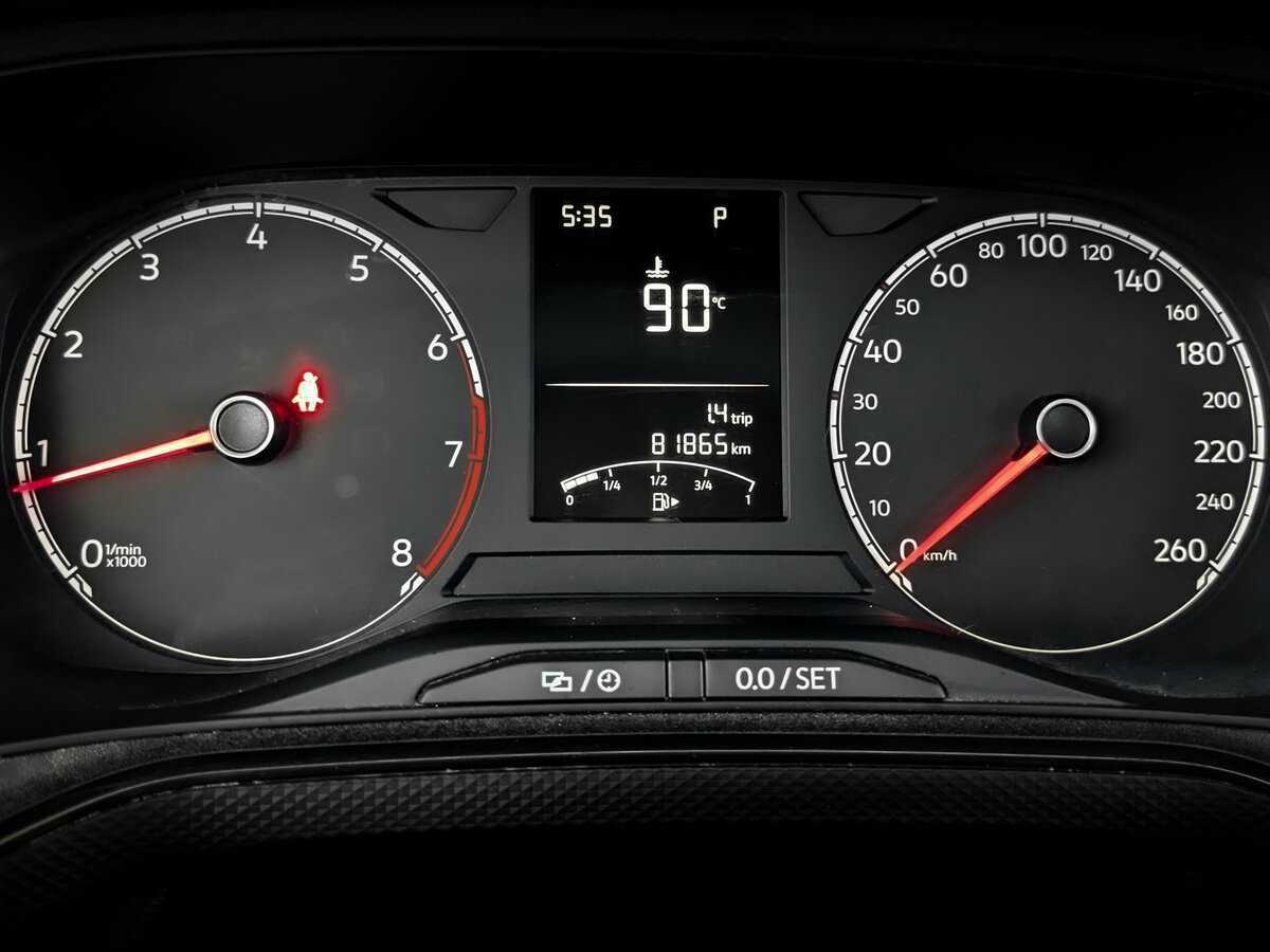 Купить Volkswagen Polo с пробегом. Фото: #10