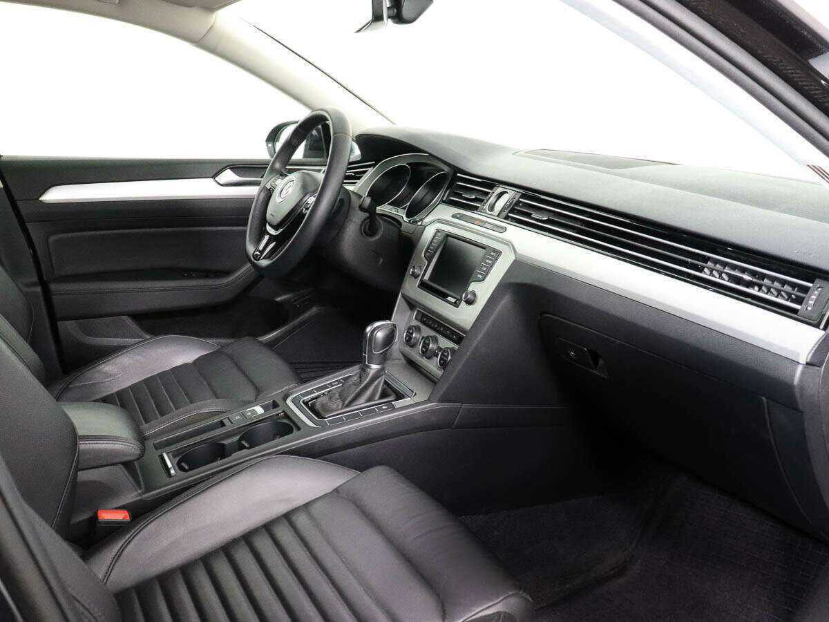 Купить Volkswagen Passat с пробегом. Фото: #6