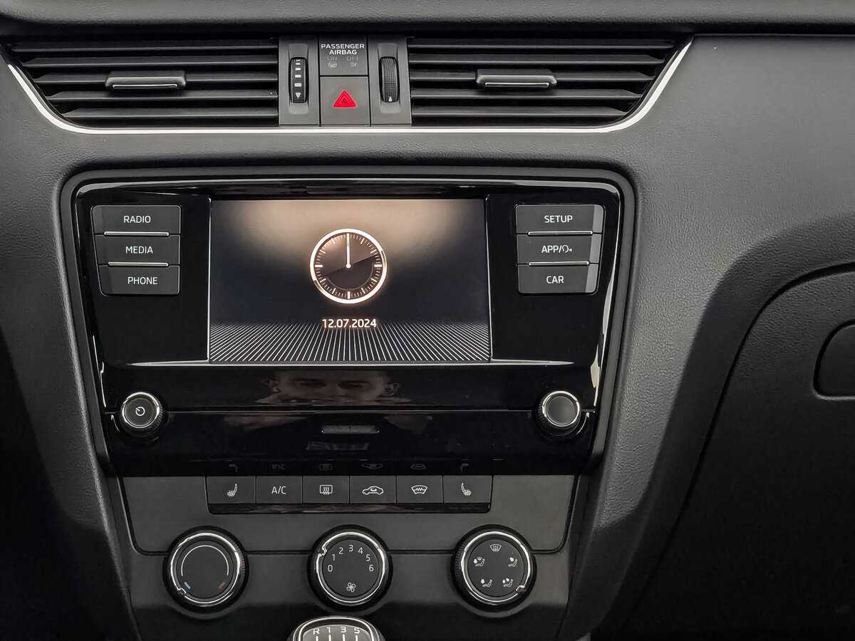 Купить Skoda Octavia с пробегом. Фото: #11