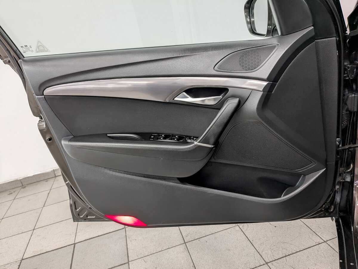 Купить Hyundai i40 с пробегом. Фото: #18