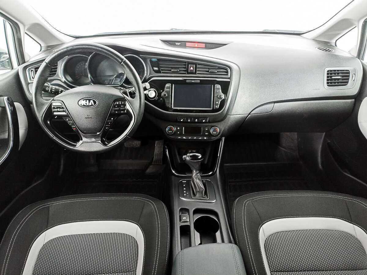 Купить Kia Ceed с пробегом. Фото: #13