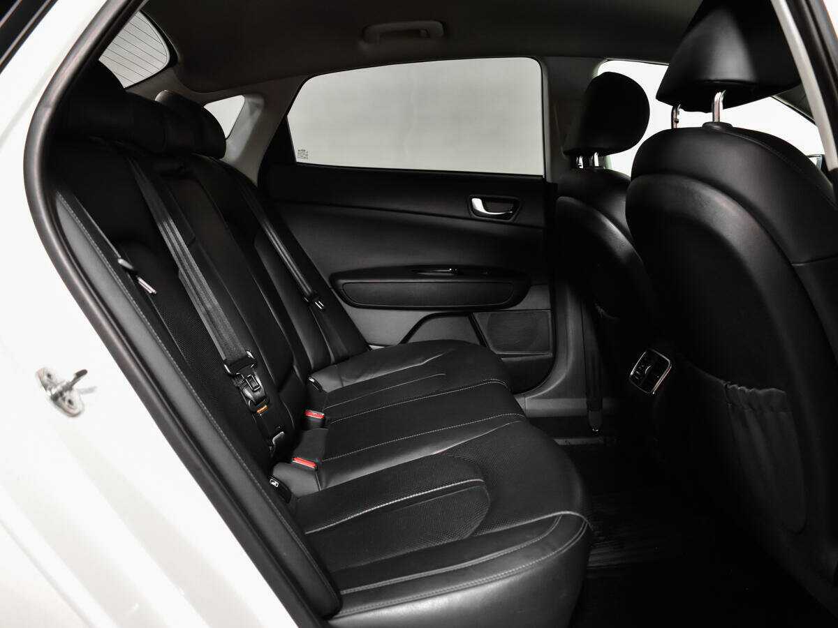 Купить Kia Optima с пробегом. Фото: #9