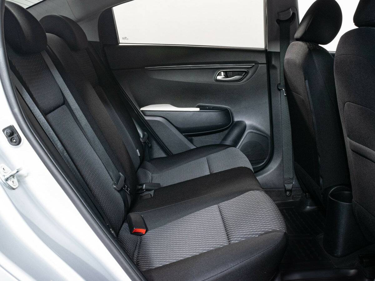 Купить Kia Rio с пробегом. Фото: #11