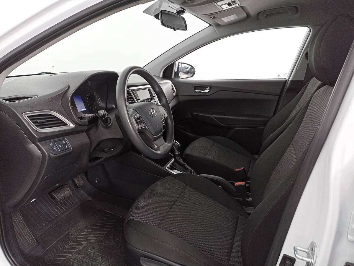 Купить Hyundai Solaris с пробегом. Фото: #11