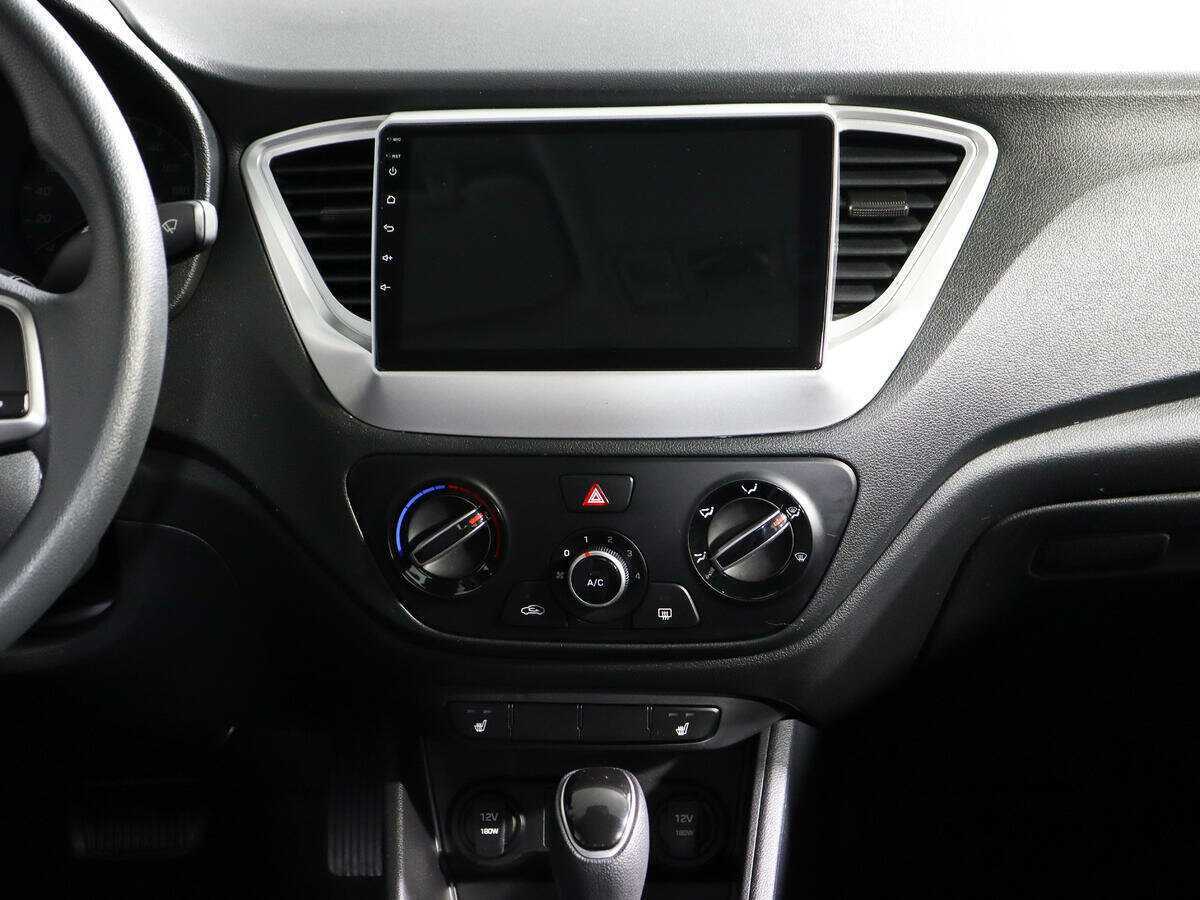 Купить Hyundai Solaris с пробегом. Фото: #10