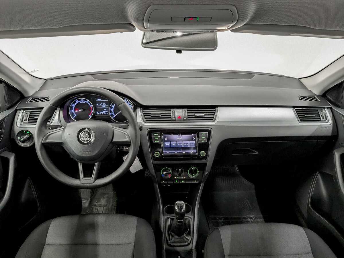 Купить Skoda Rapid с пробегом. Фото: #13