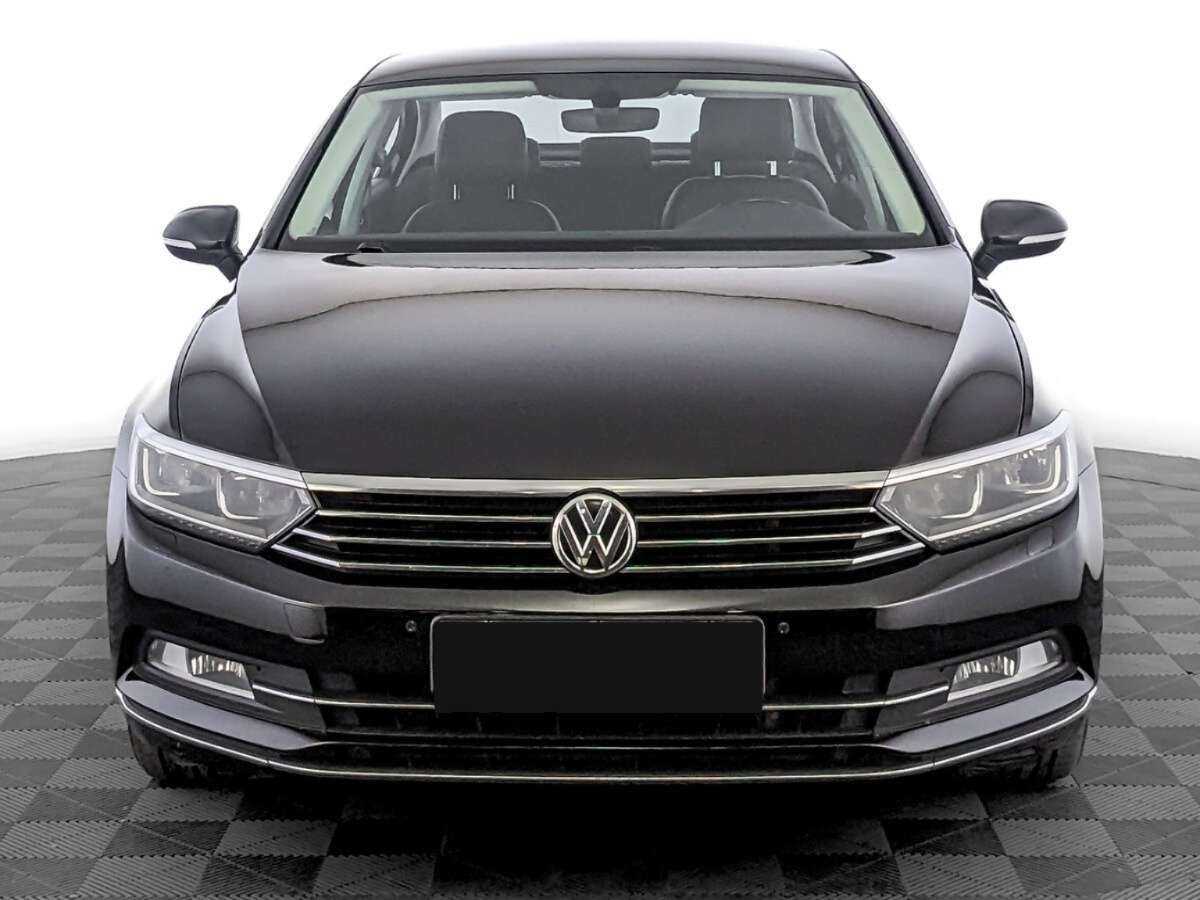 Купить Volkswagen Passat с пробегом. Фото: #1