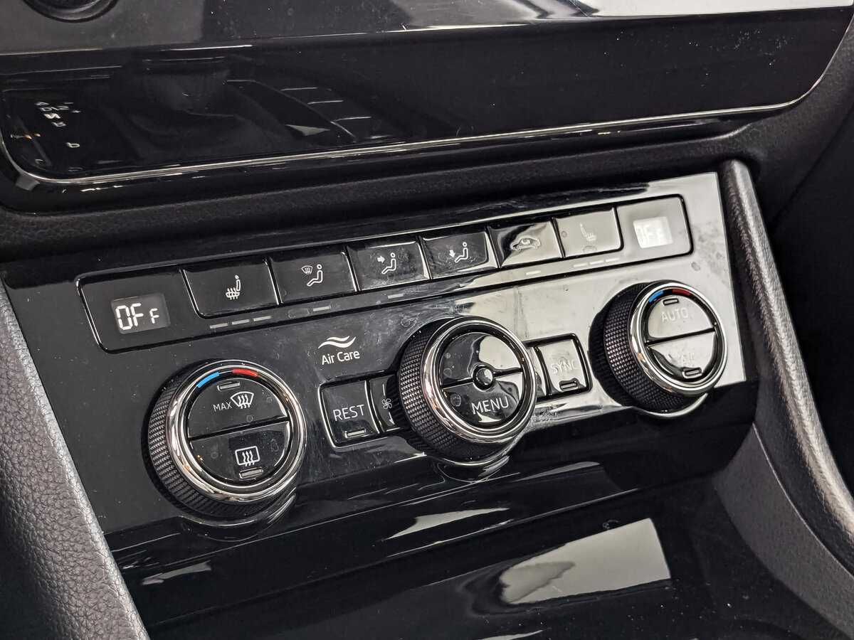 Купить Skoda Superb с пробегом. Фото: #20