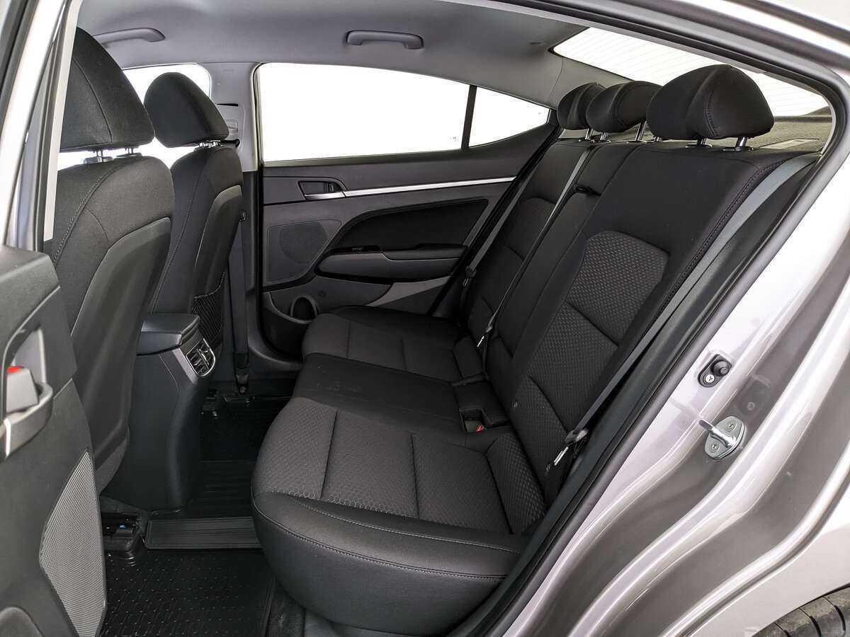 Купить Hyundai Elantra с пробегом. Фото: #13